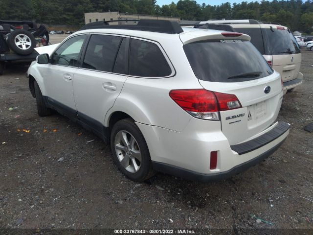 Photo 2 VIN: 4S4BRBKC6D3323762 - SUBARU OUTBACK 