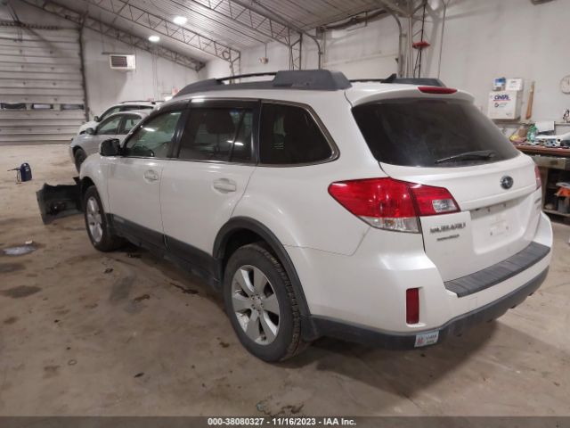 Photo 2 VIN: 4S4BRBKC7B3360400 - SUBARU OUTBACK 