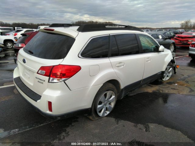 Photo 3 VIN: 4S4BRBKC7B3374619 - SUBARU OUTBACK 