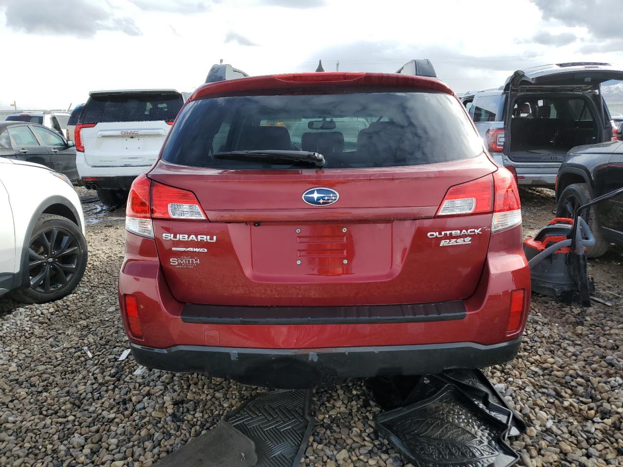 Photo 5 VIN: 4S4BRBKC8B3327826 - SUBARU OUTBACK 