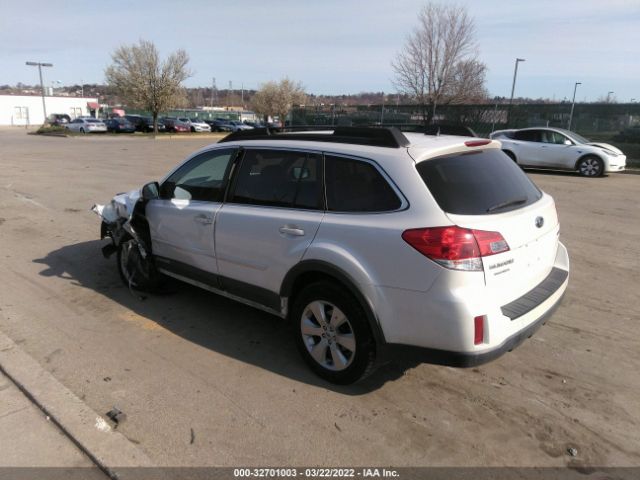 Photo 2 VIN: 4S4BRBKC8C3236685 - SUBARU OUTBACK 