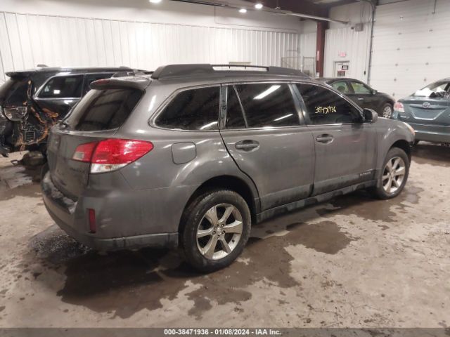 Photo 3 VIN: 4S4BRBKC9D3300783 - SUBARU OUTBACK 