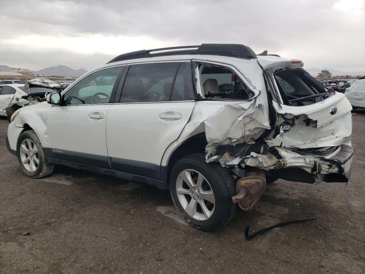 Photo 1 VIN: 4S4BRBLC0D3270135 - SUBARU OUTBACK 