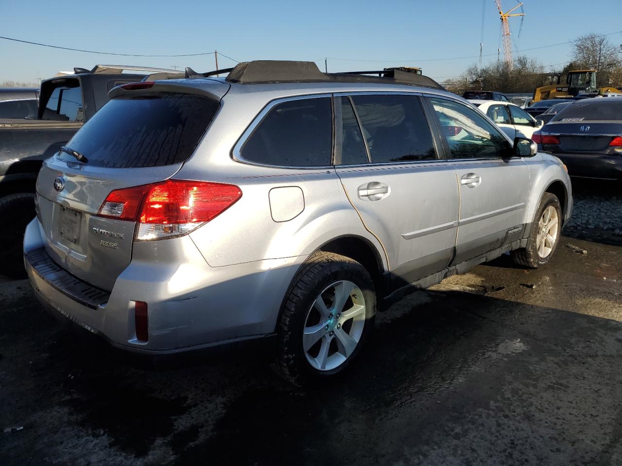 Photo 2 VIN: 4S4BRBLC2E3328389 - SUBARU OUTBACK 