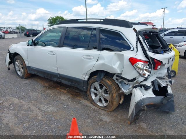 Photo 2 VIN: 4S4BRBNC3E3310934 - SUBARU OUTBACK 