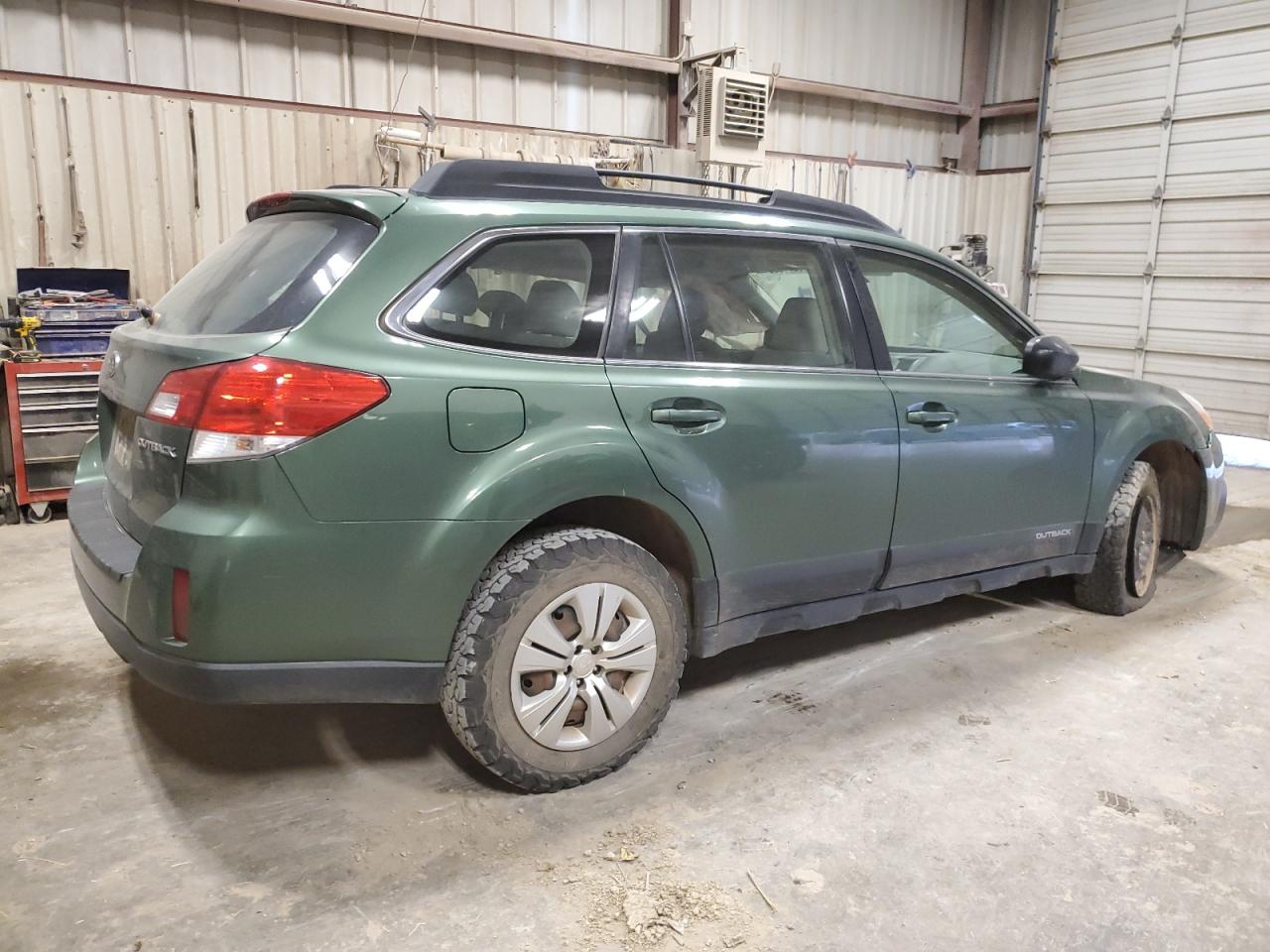 Photo 2 VIN: 4S4BRCAC0D3236298 - SUBARU OUTBACK 