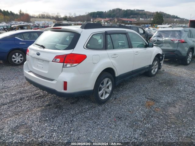 Photo 3 VIN: 4S4BRCAC0E3224850 - SUBARU OUTBACK 