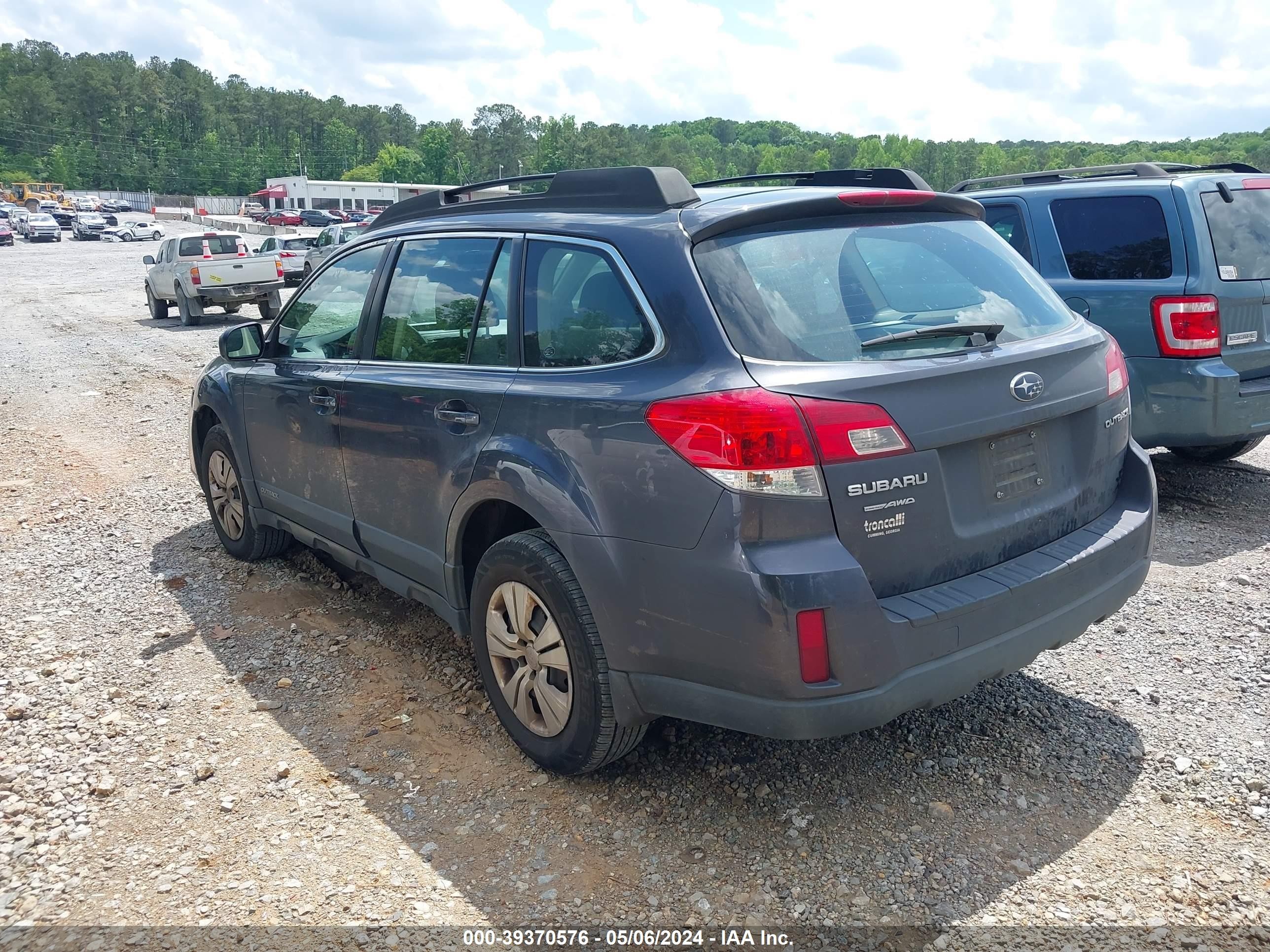 Photo 2 VIN: 4S4BRCAC5D3216547 - SUBARU OUTBACK 