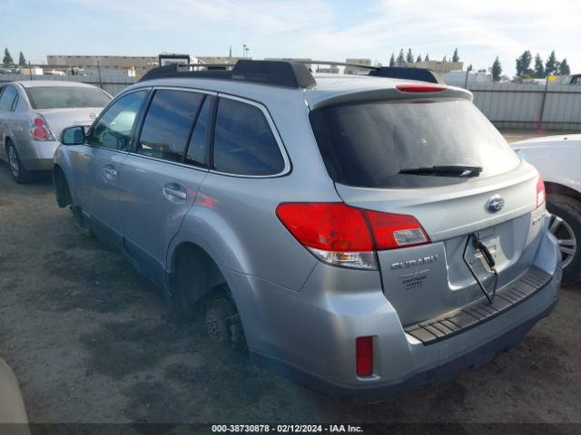 Photo 2 VIN: 4S4BRCAC6C1257733 - SUBARU OUTBACK 