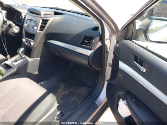 Photo 4 VIN: 4S4BRCAC7A3324924 - SUBARU OUTBACK 