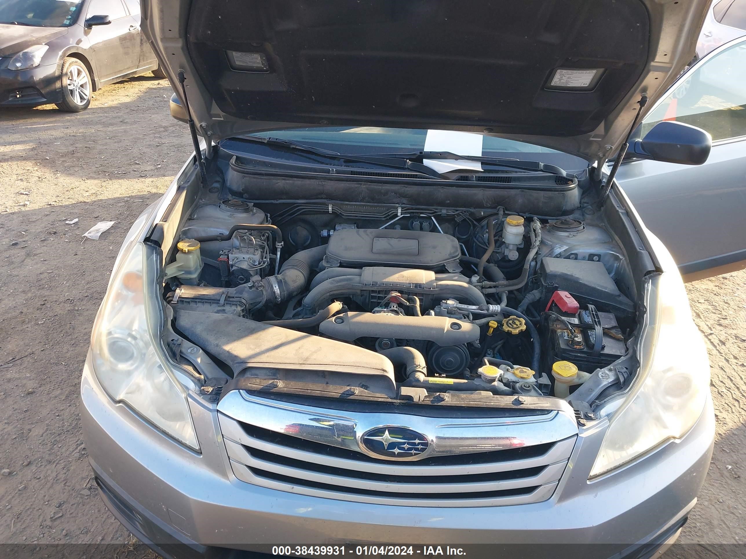 Photo 9 VIN: 4S4BRCAC8B3444944 - SUBARU OUTBACK 