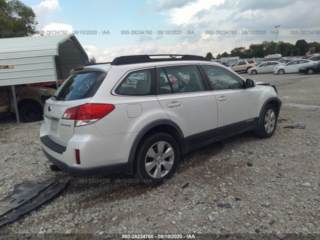 Photo 3 VIN: 4S4BRCACXC3288889 - SUBARU OUTBACK 