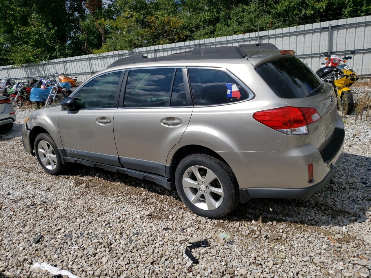 Photo 1 VIN: 4S4BRCACXE3262862 - SUBARU OUTBACK 