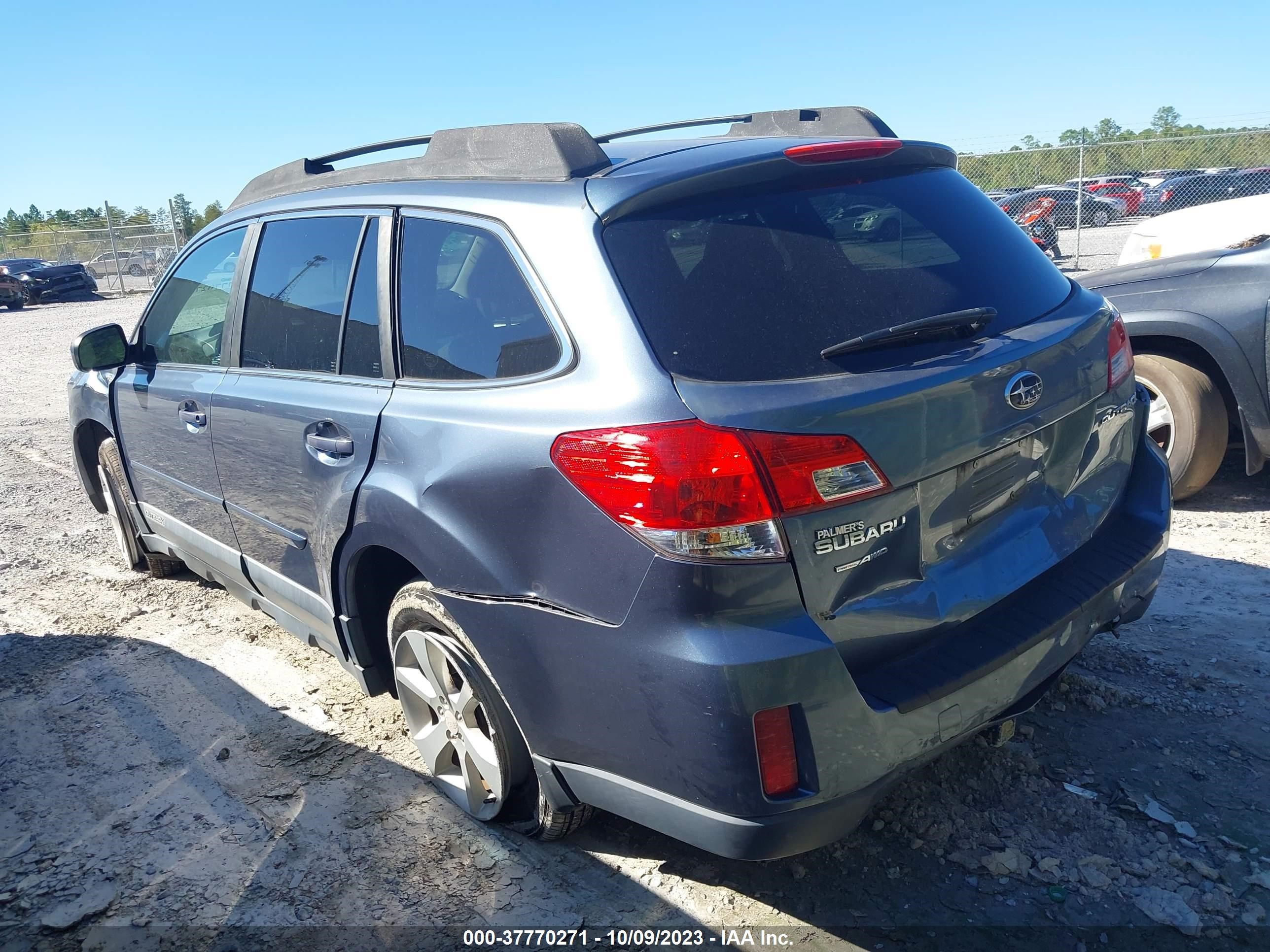 Photo 2 VIN: 4S4BRCBC8D3307584 - SUBARU OUTBACK 