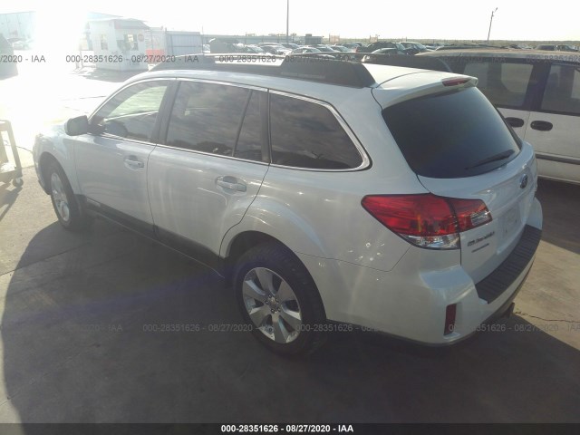 Photo 2 VIN: 4S4BRCCC1C3207520 - SUBARU OUTBACK 