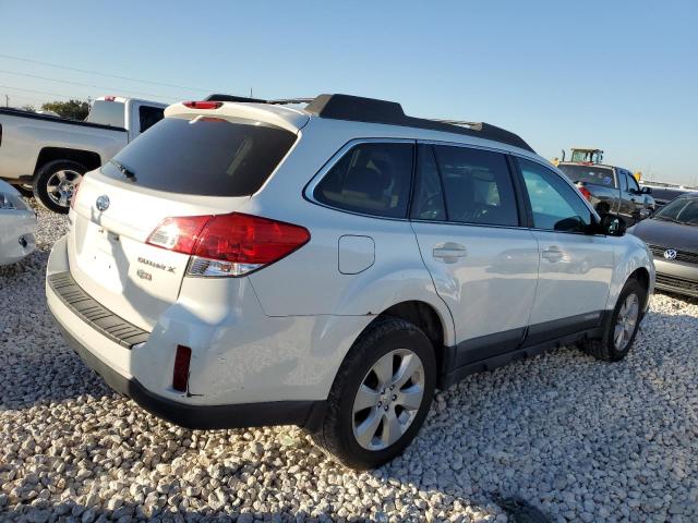 Photo 2 VIN: 4S4BRCCC6B3429761 - SUBARU OUTBACK 