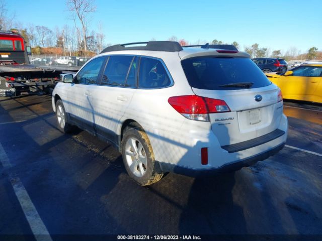 Photo 2 VIN: 4S4BRCDC1E3323365 - SUBARU OUTBACK 