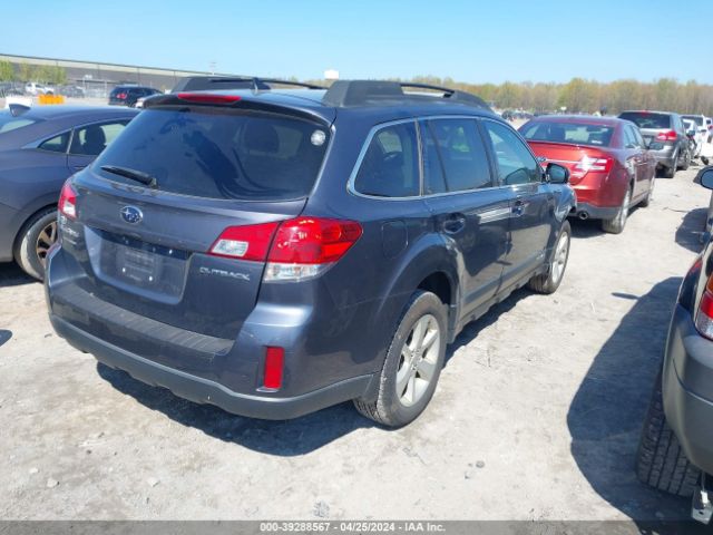 Photo 3 VIN: 4S4BRCDC6E3270842 - SUBARU OUTBACK 