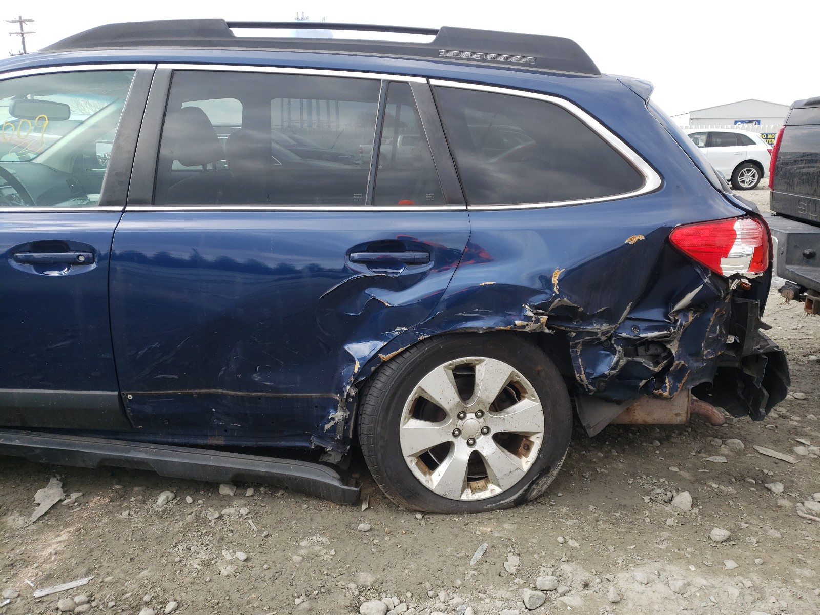 Photo 8 VIN: 4S4BRCGC1B3330159 - SUBARU OUTBACK 2. 