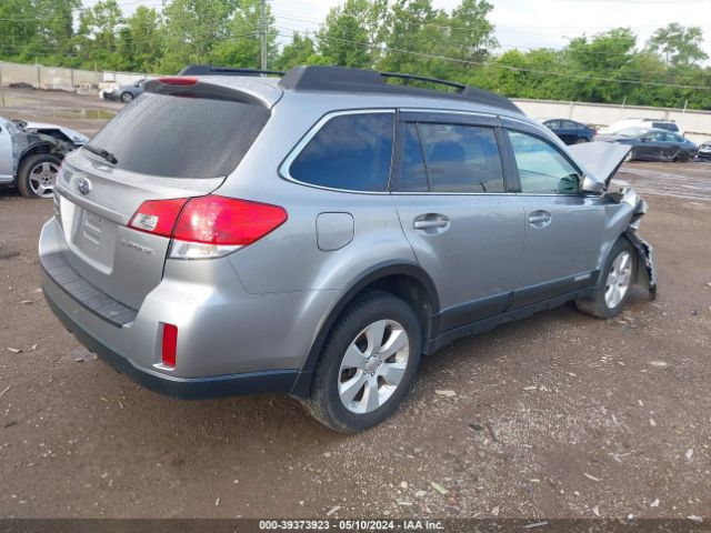 Photo 3 VIN: 4S4BRCGC8B3352384 - SUBARU OUTBACK 