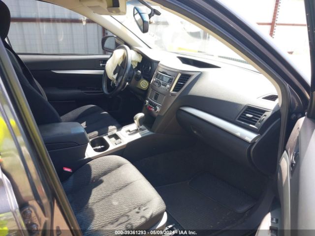 Photo 4 VIN: 4S4BRCGC8B3437015 - SUBARU OUTBACK 