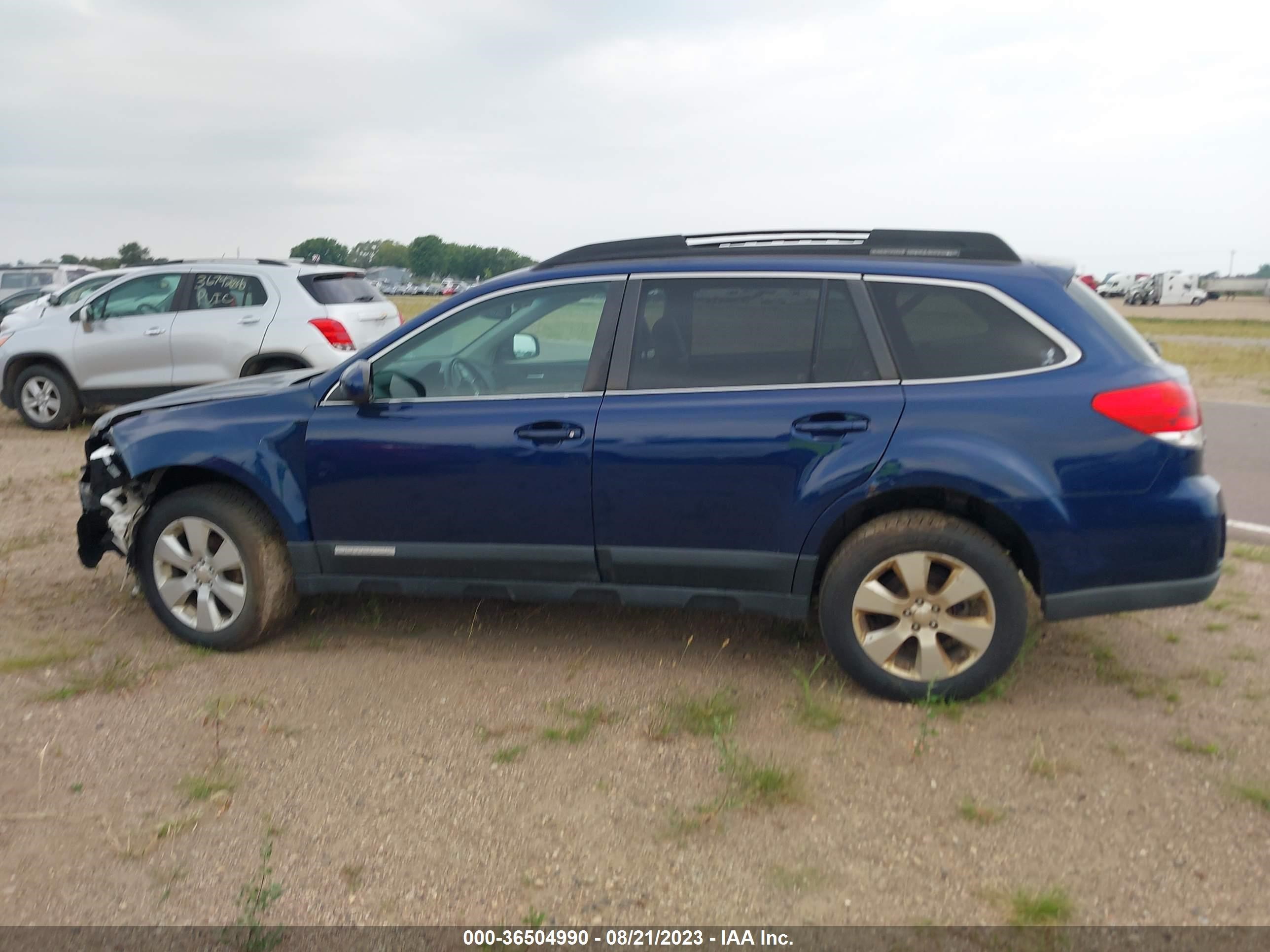 Photo 13 VIN: 4S4BRCJCXB3377151 - SUBARU OUTBACK 