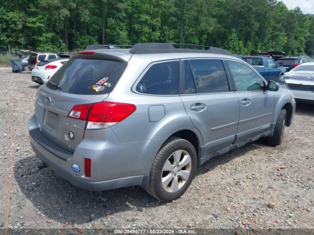 Photo 3 VIN: 4S4BRCKC0B3352144 - SUBARU OUTBACK 