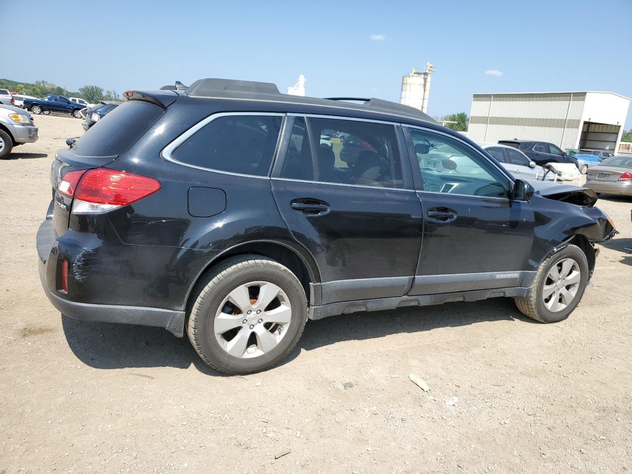 Photo 2 VIN: 4S4BRCKC0B3381465 - SUBARU OUTBACK 