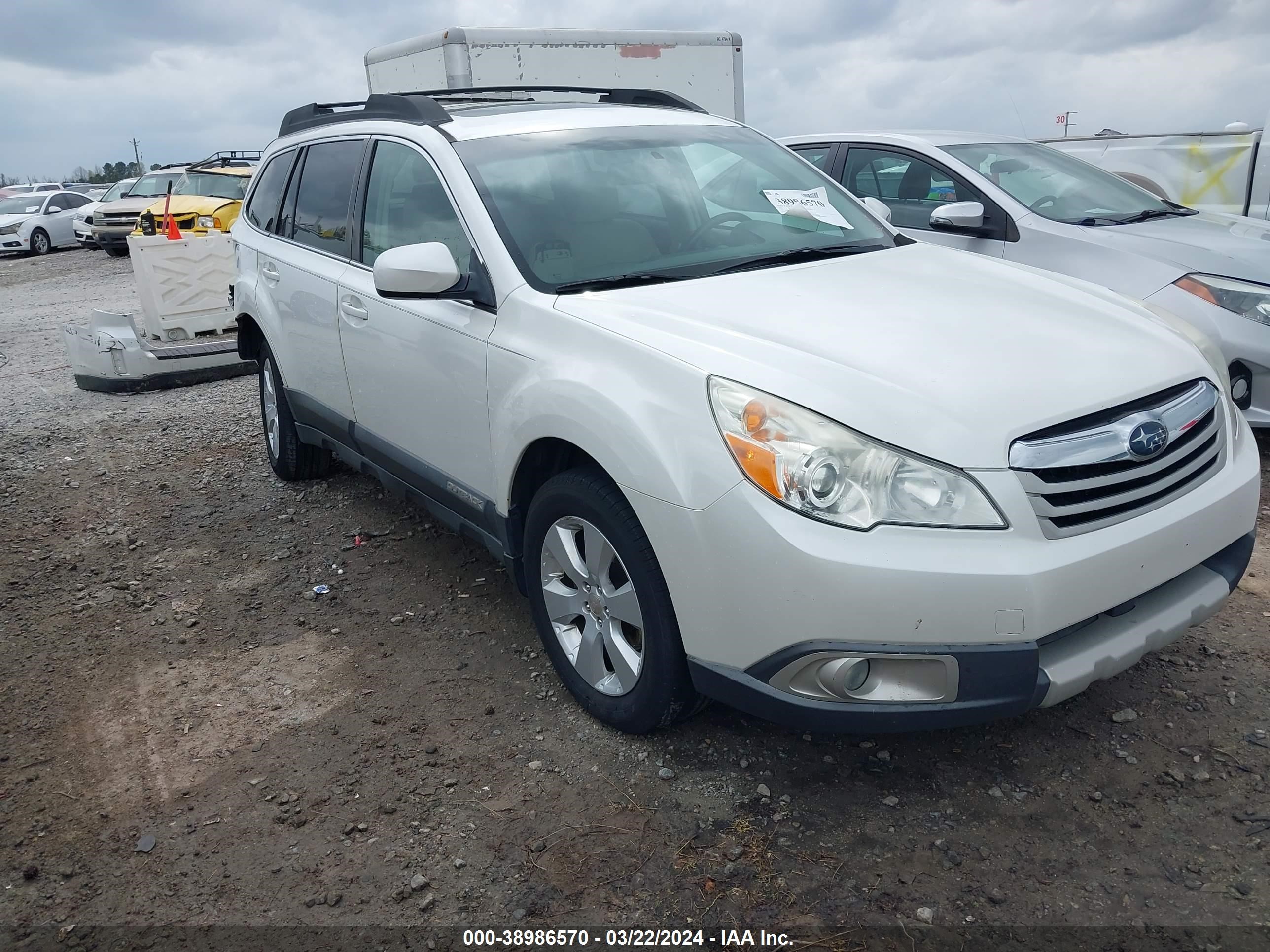 Photo 0 VIN: 4S4BRCKC1B3347342 - SUBARU OUTBACK 