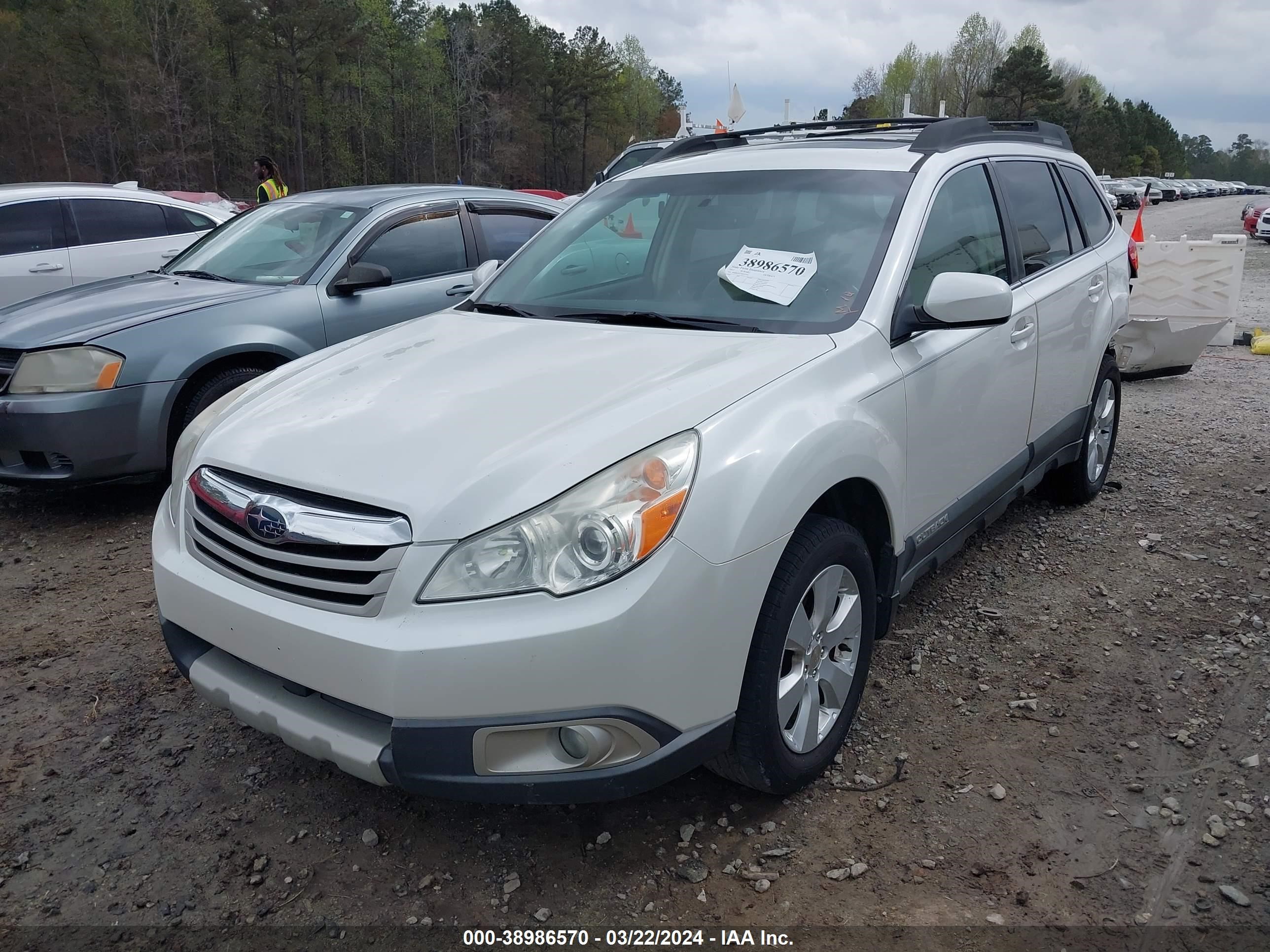 Photo 1 VIN: 4S4BRCKC1B3347342 - SUBARU OUTBACK 