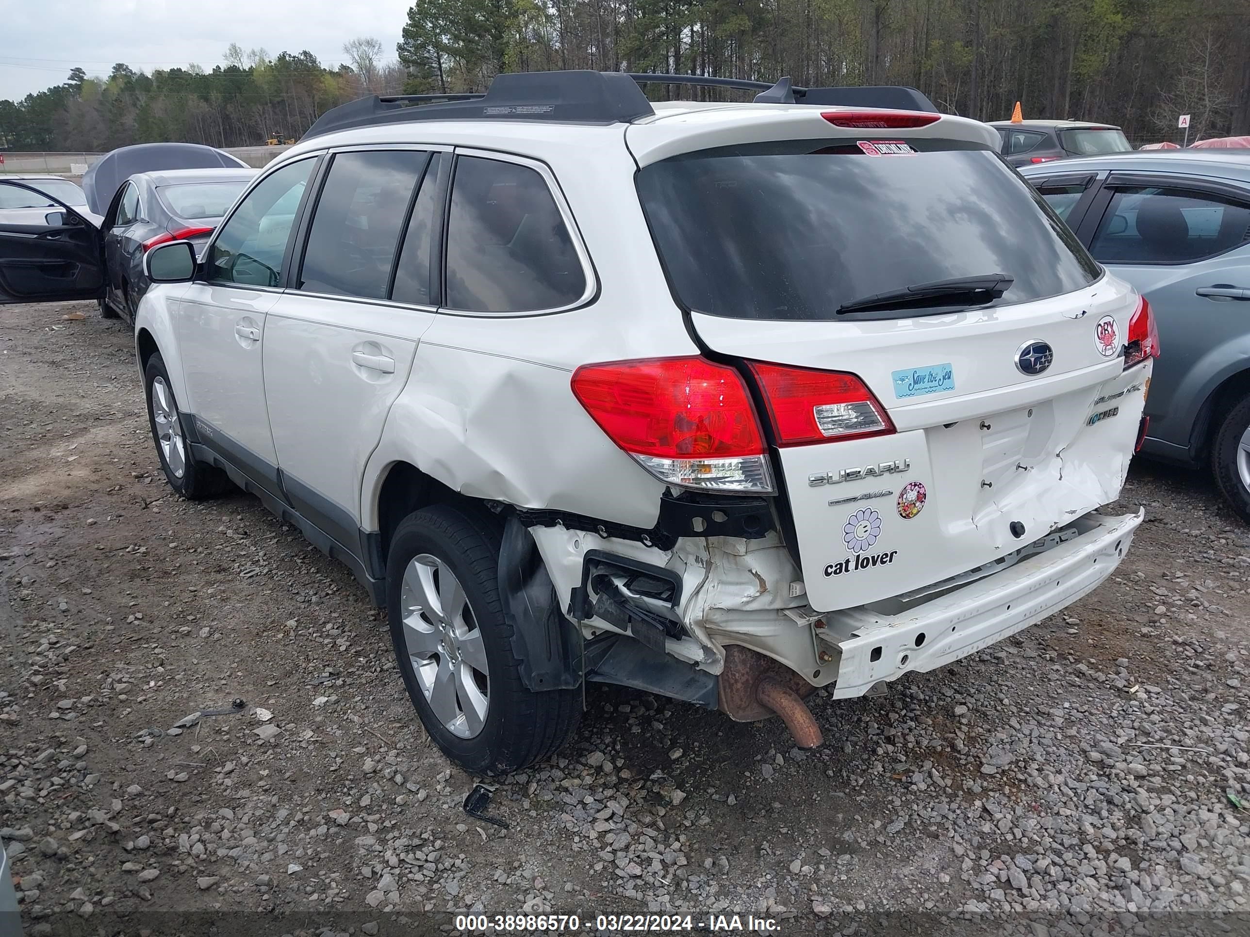 Photo 2 VIN: 4S4BRCKC1B3347342 - SUBARU OUTBACK 