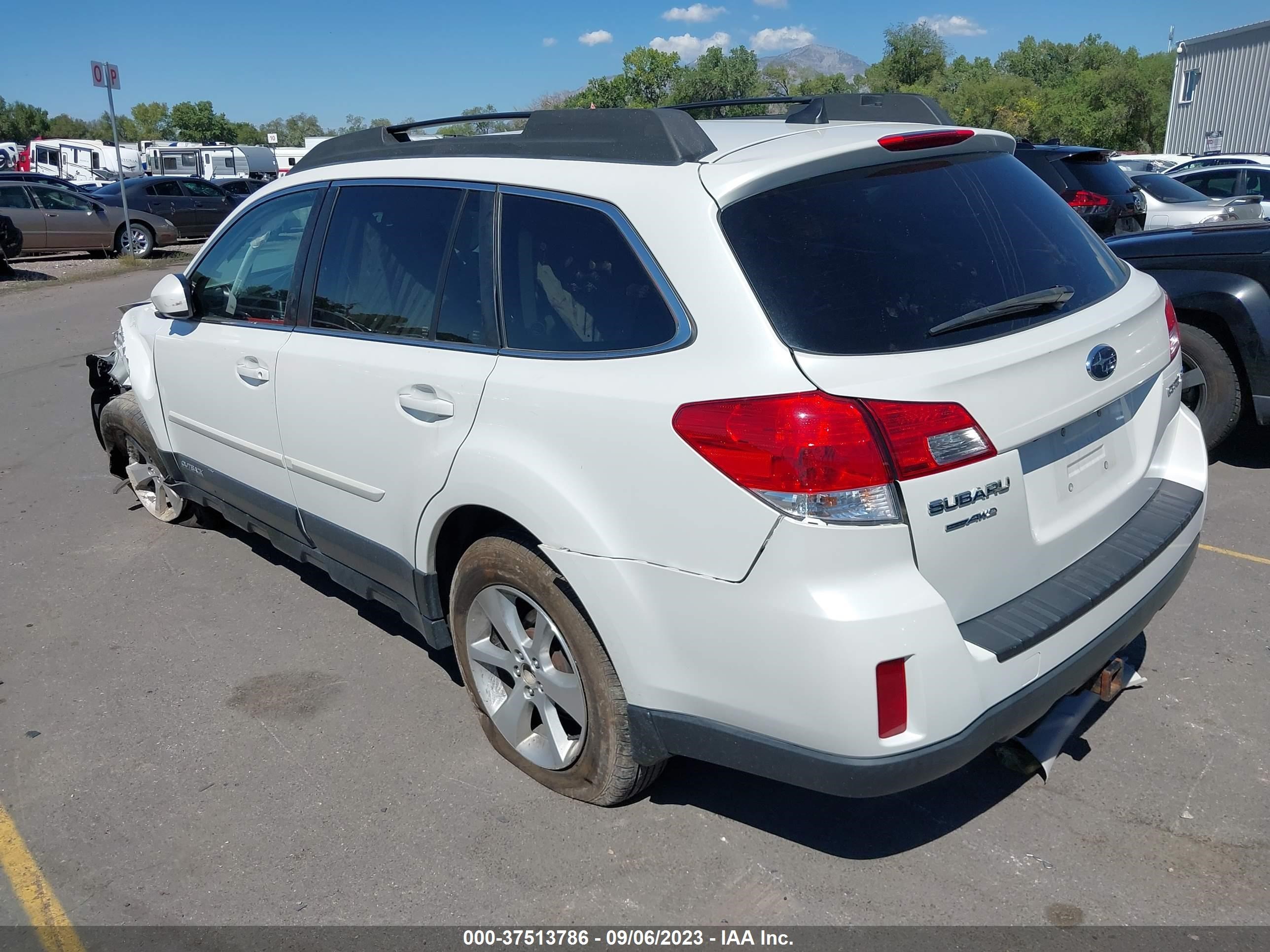 Photo 2 VIN: 4S4BRCKC1D3283340 - SUBARU OUTBACK 