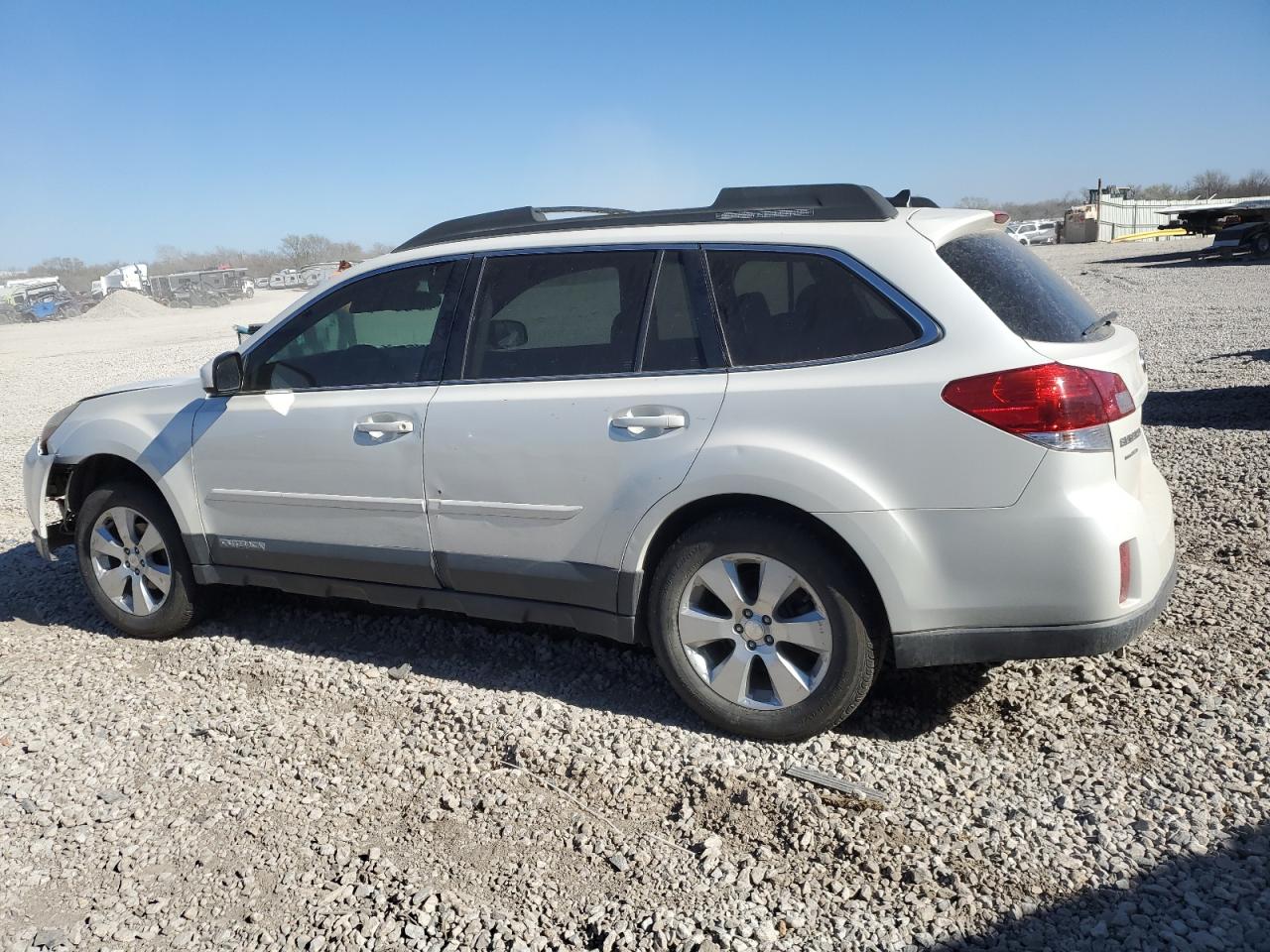 Photo 1 VIN: 4S4BRCKC4B3383803 - SUBARU OUTBACK 