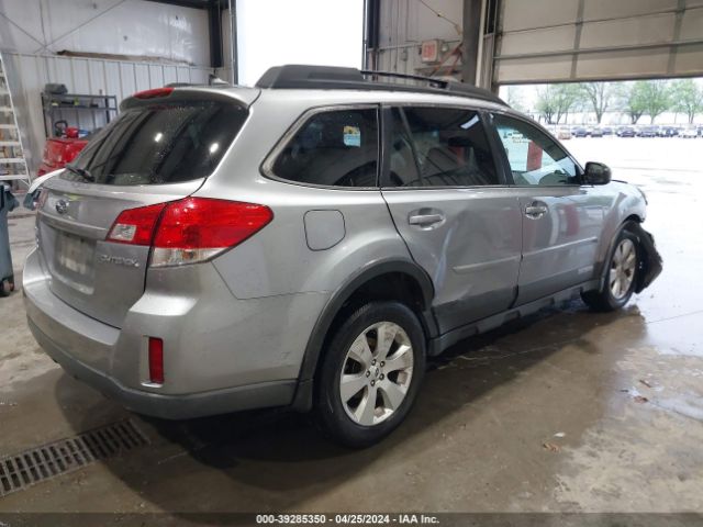 Photo 3 VIN: 4S4BRCKC8B3424160 - SUBARU OUTBACK 