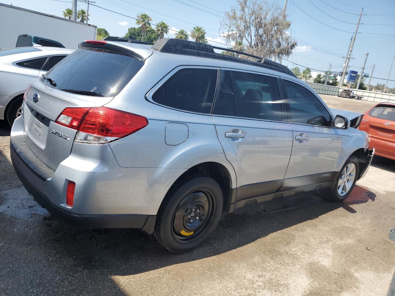 Photo 2 VIN: 4S4BRCLC3E3292458 - SUBARU OUTBACK 