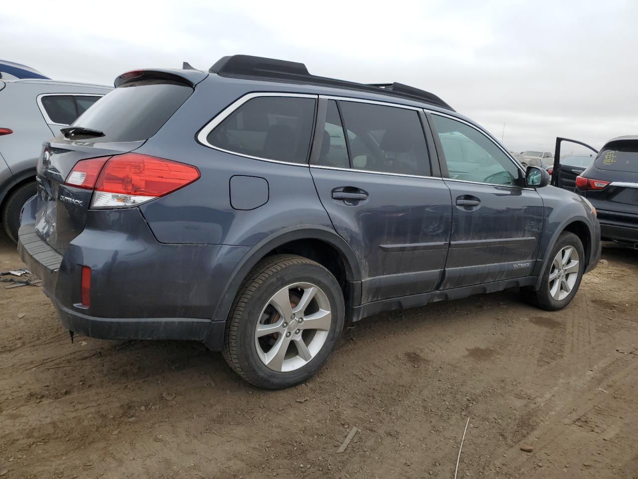 Photo 2 VIN: 4S4BRCLC6E3259292 - SUBARU OUTBACK 