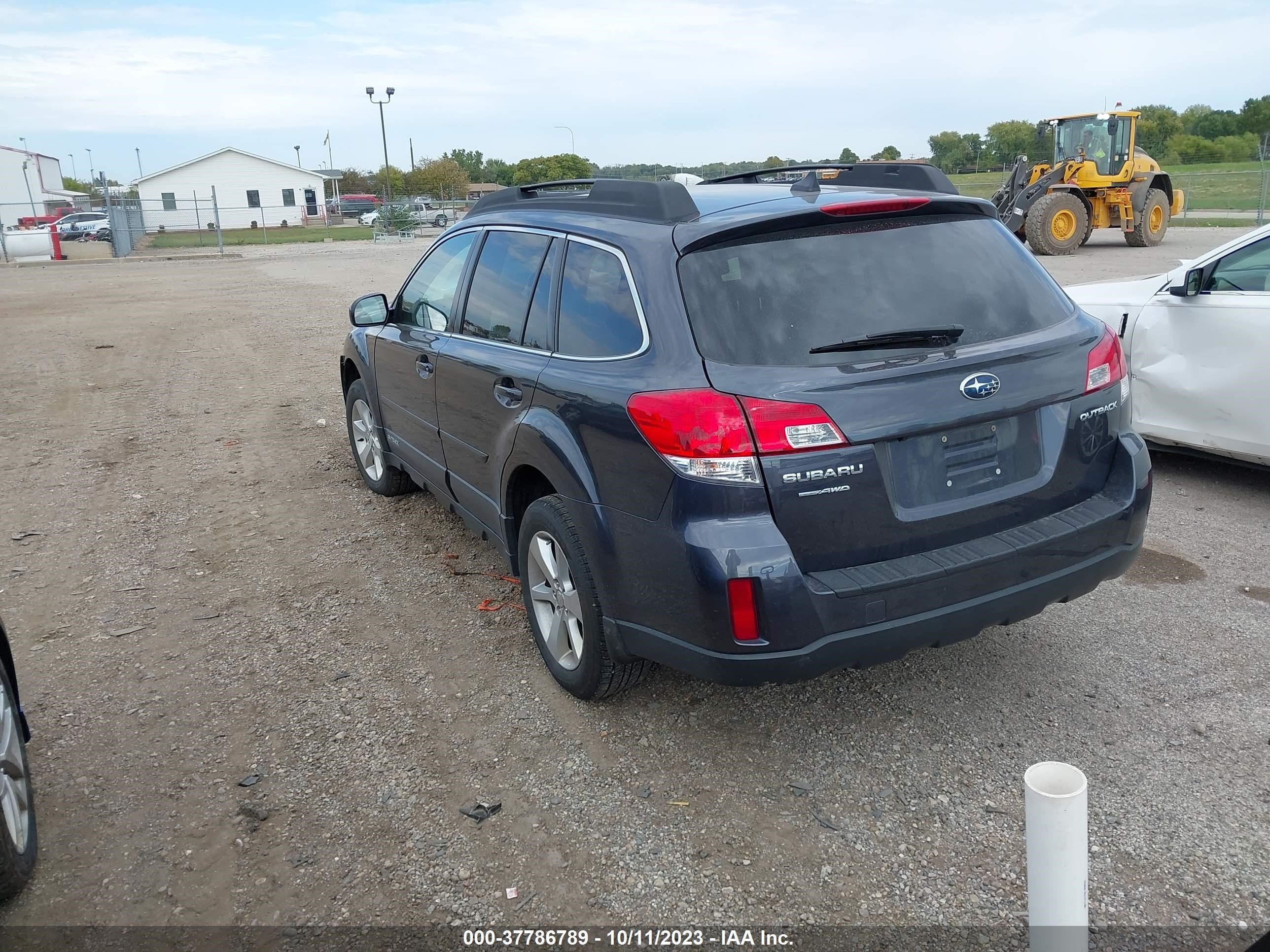 Photo 2 VIN: 4S4BRCLC7D3224467 - SUBARU OUTBACK 