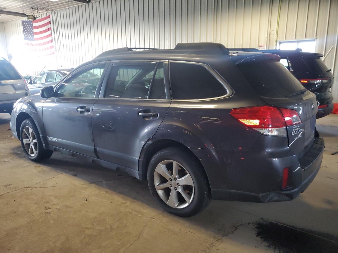 Photo 1 VIN: 4S4BRDAC4D2275178 - SUBARU OUTBACK 