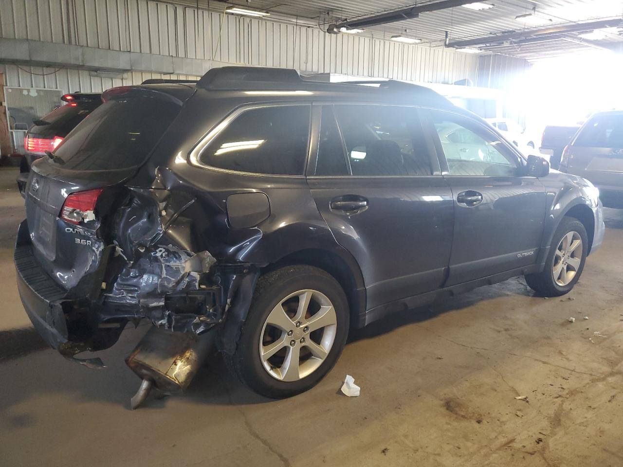 Photo 2 VIN: 4S4BRDAC4D2275178 - SUBARU OUTBACK 