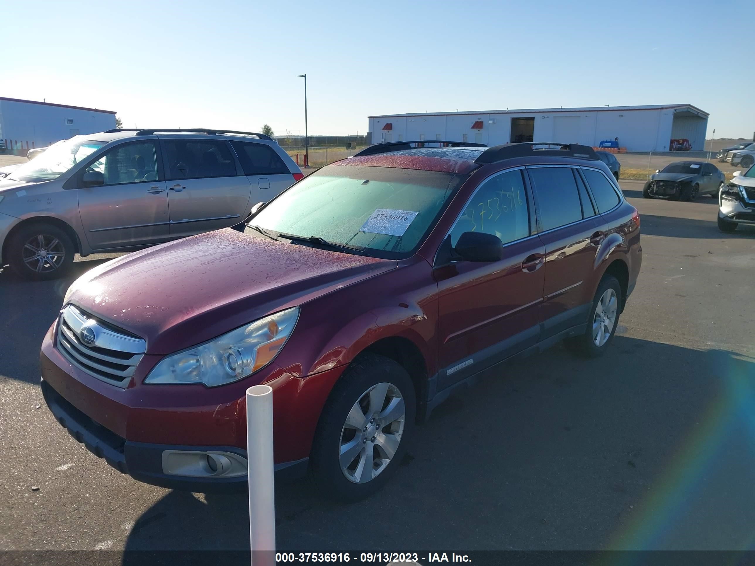 Photo 1 VIN: 4S4BRDGC0B2421807 - SUBARU OUTBACK 