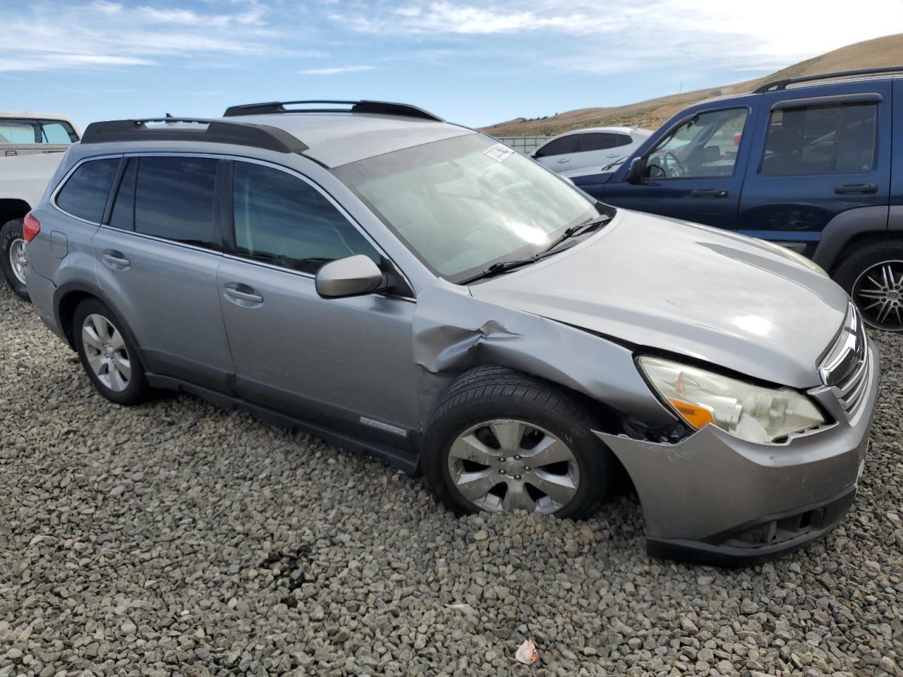 Photo 3 VIN: 4S4BRDJC6B2407175 - SUBARU OUTBACK 