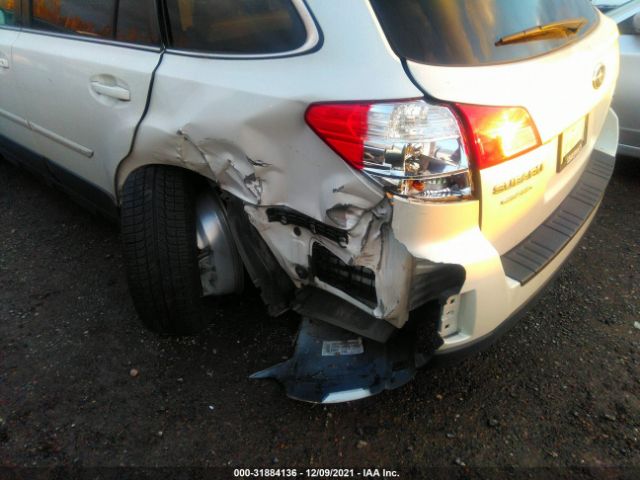 Photo 5 VIN: 4S4BRDKC0C2220899 - SUBARU OUTBACK 