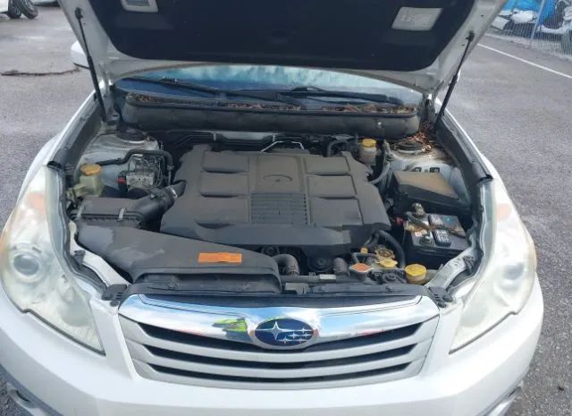 Photo 9 VIN: 4S4BRDKC1B2417952 - SUBARU OUTBACK 