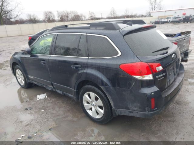 Photo 2 VIN: 4S4BRDKC2C2235209 - SUBARU OUTBACK 