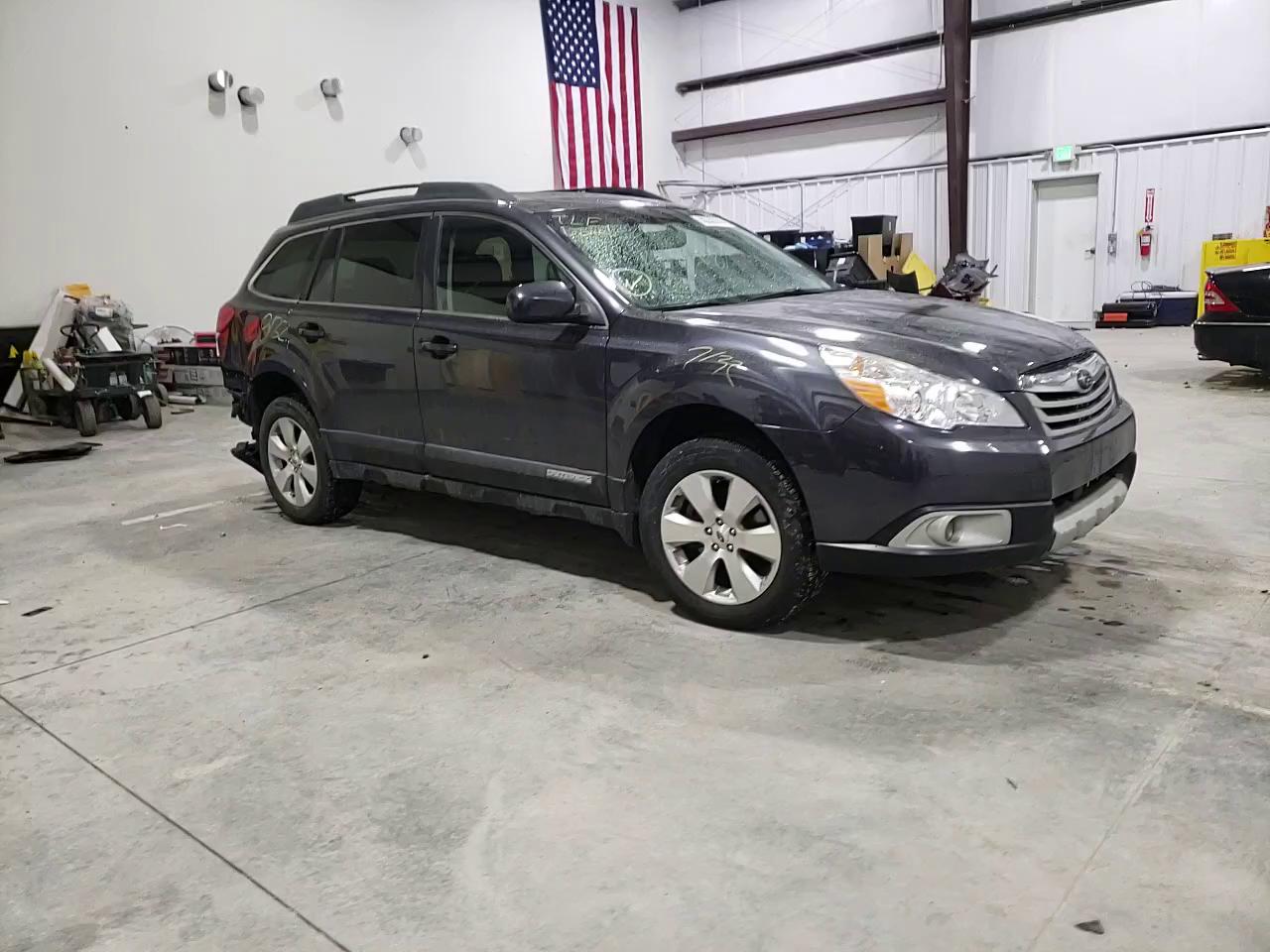 Photo 10 VIN: 4S4BRDKC3C2271071 - SUBARU OUTBACK 3. 