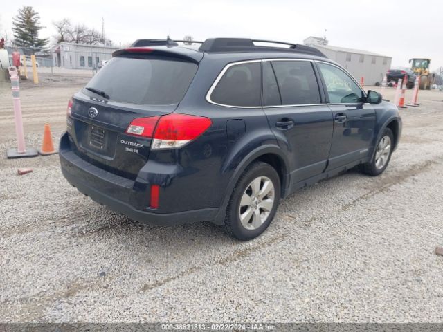 Photo 3 VIN: 4S4BRDKC8C2262883 - SUBARU OUTBACK 