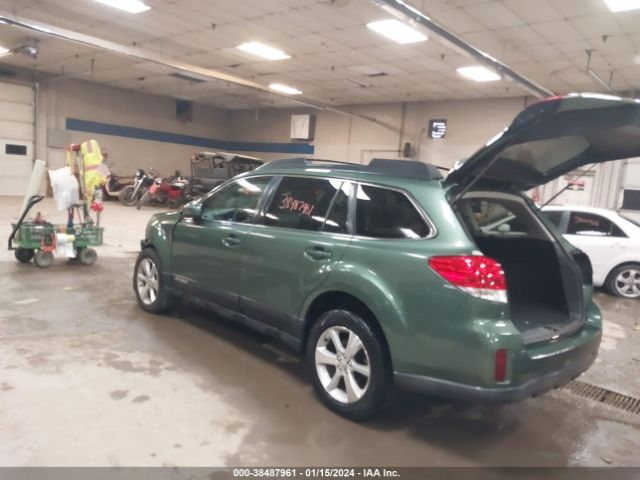 Photo 2 VIN: 4S4BRDKC9D2280973 - SUBARU OUTBACK 