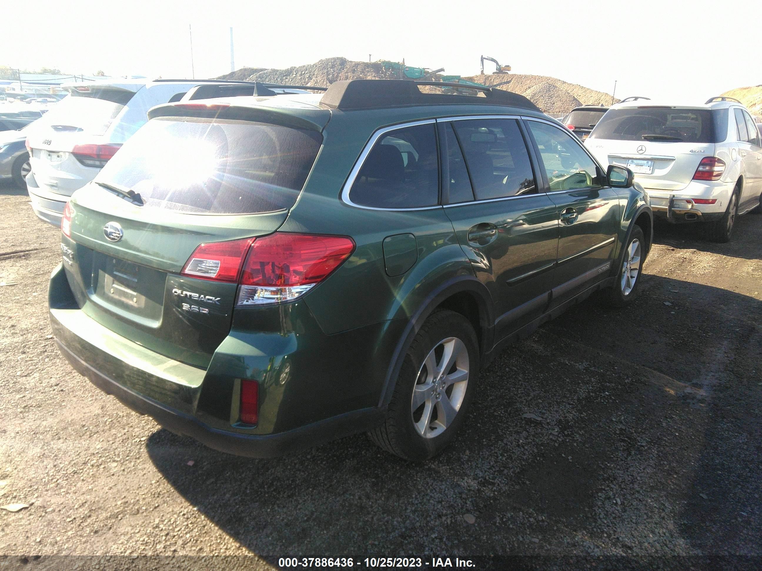 Photo 3 VIN: 4S4BRDLC8D2209584 - SUBARU OUTBACK 