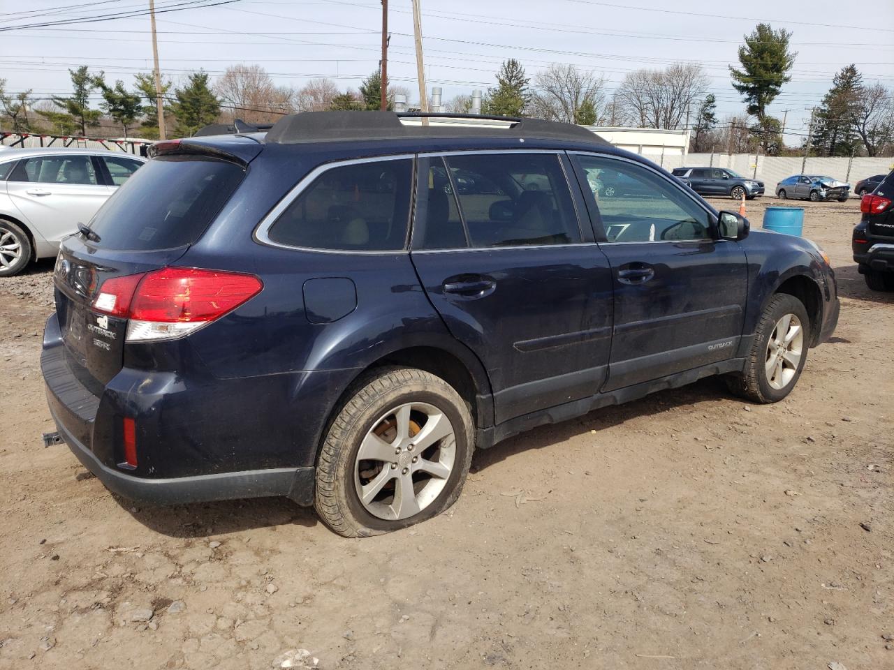 Photo 2 VIN: 4S4BRDMC2E2203540 - SUBARU OUTBACK 