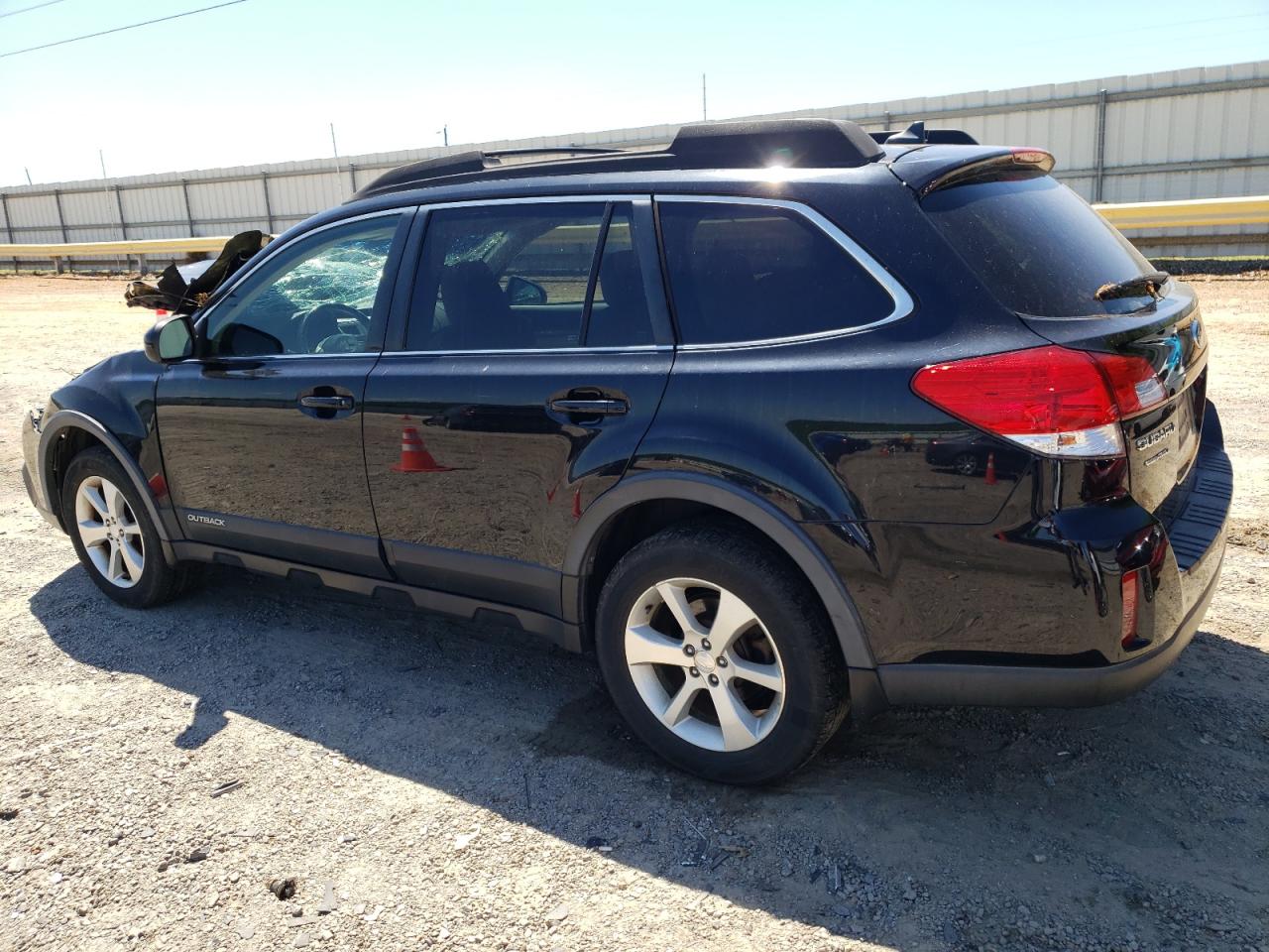 Photo 1 VIN: 4S4BRDMC7E2205073 - SUBARU OUTBACK 